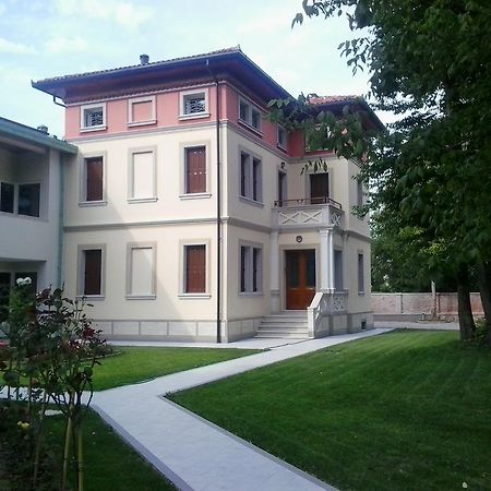 Villa Delle Rose Портогруаро Экстерьер фото
